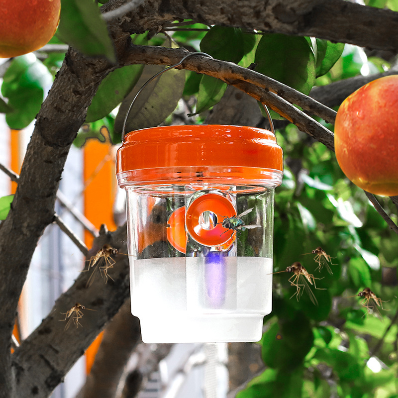 🔆2026 Eco-friendly Solar-Powered Insect Trap🪰: No chemicals needed, protect your harvest.