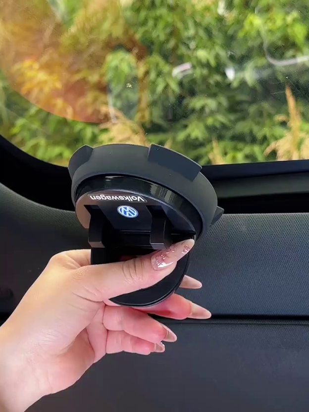 【Recommended by 99% of car owners!】Intelligent suction cup multifunction console with navigation phone holder，Sun-resistant and shock-resistant—durable for 30 years!