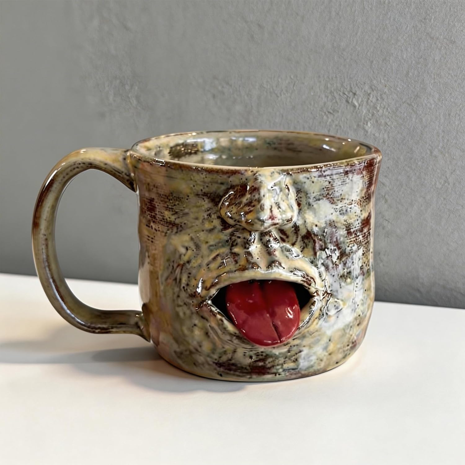 Moving Tongue Ceramic mug