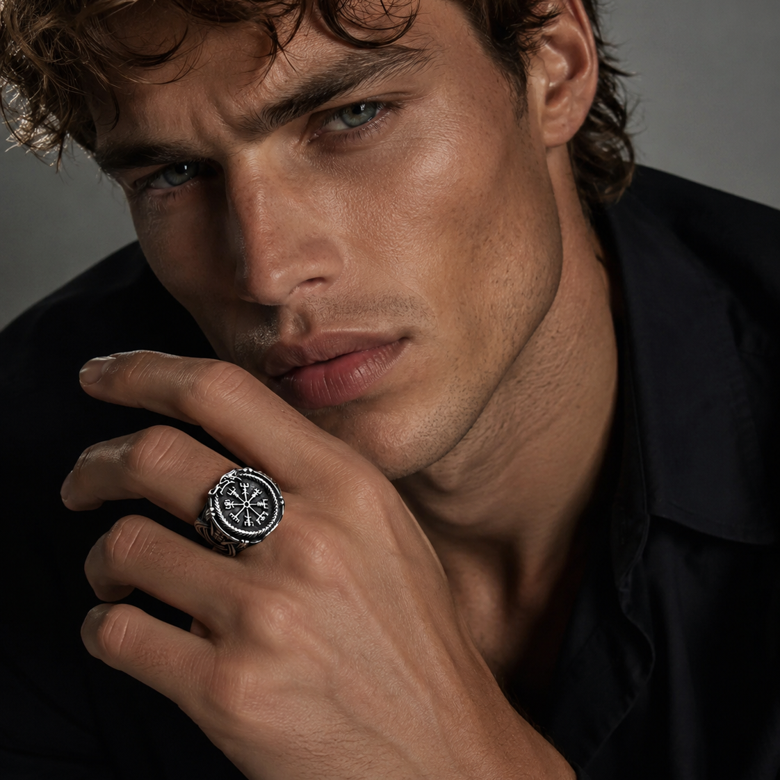 Stormbound Vegvisir Ring