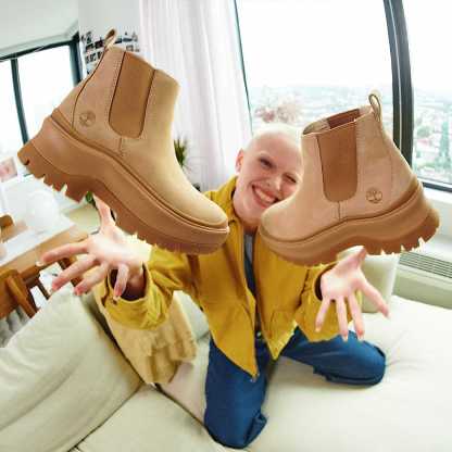 Women's Roxie Lane Mid Chelsea Boot - Light Beige Nubuck