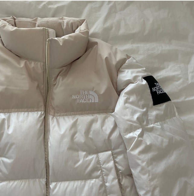 [노스페이스]☆W'S NOVELTY NUPTSE 다운 재킷☆CREAM