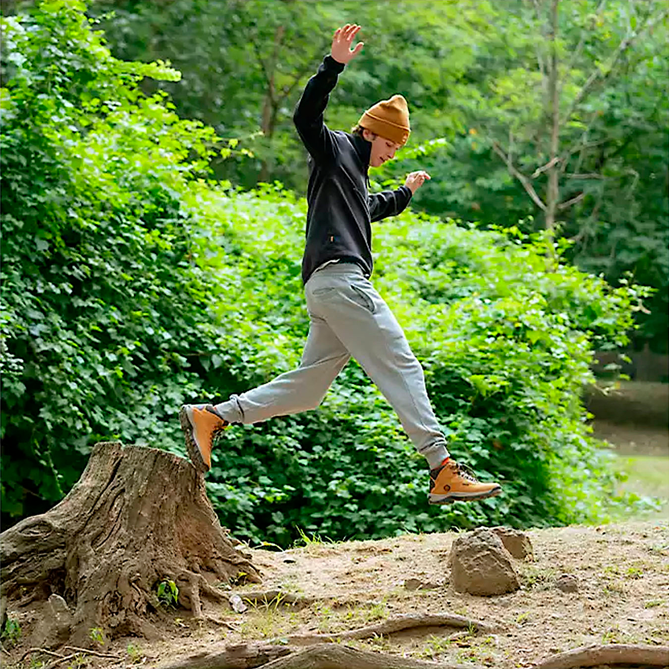 Men's White Ledge Waterproof Mid Hiker Boot