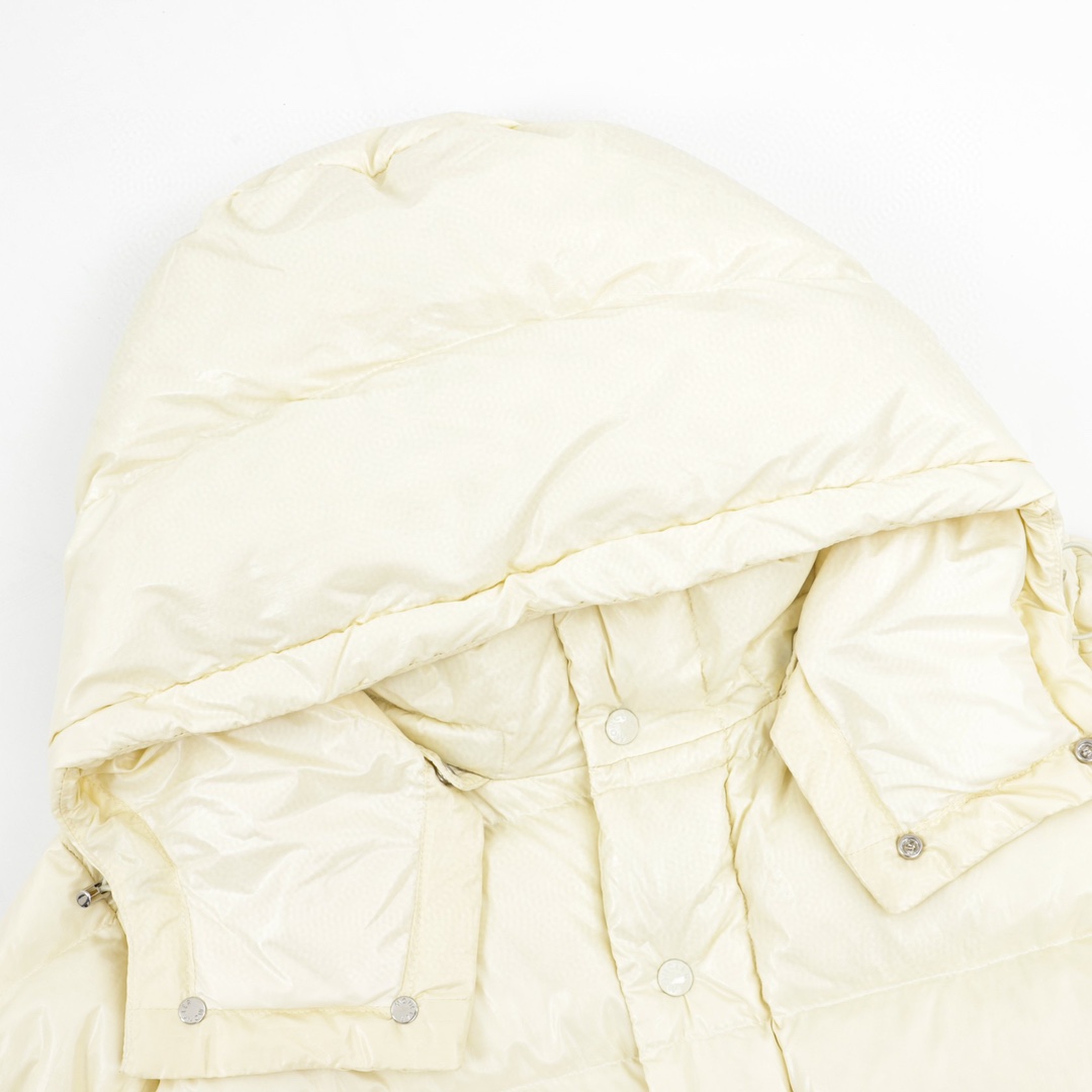 몽클레르 마야 70 쇼트 다운 자켓 스노우플레이크 화이트  H2-091-1A00256-5969T-070