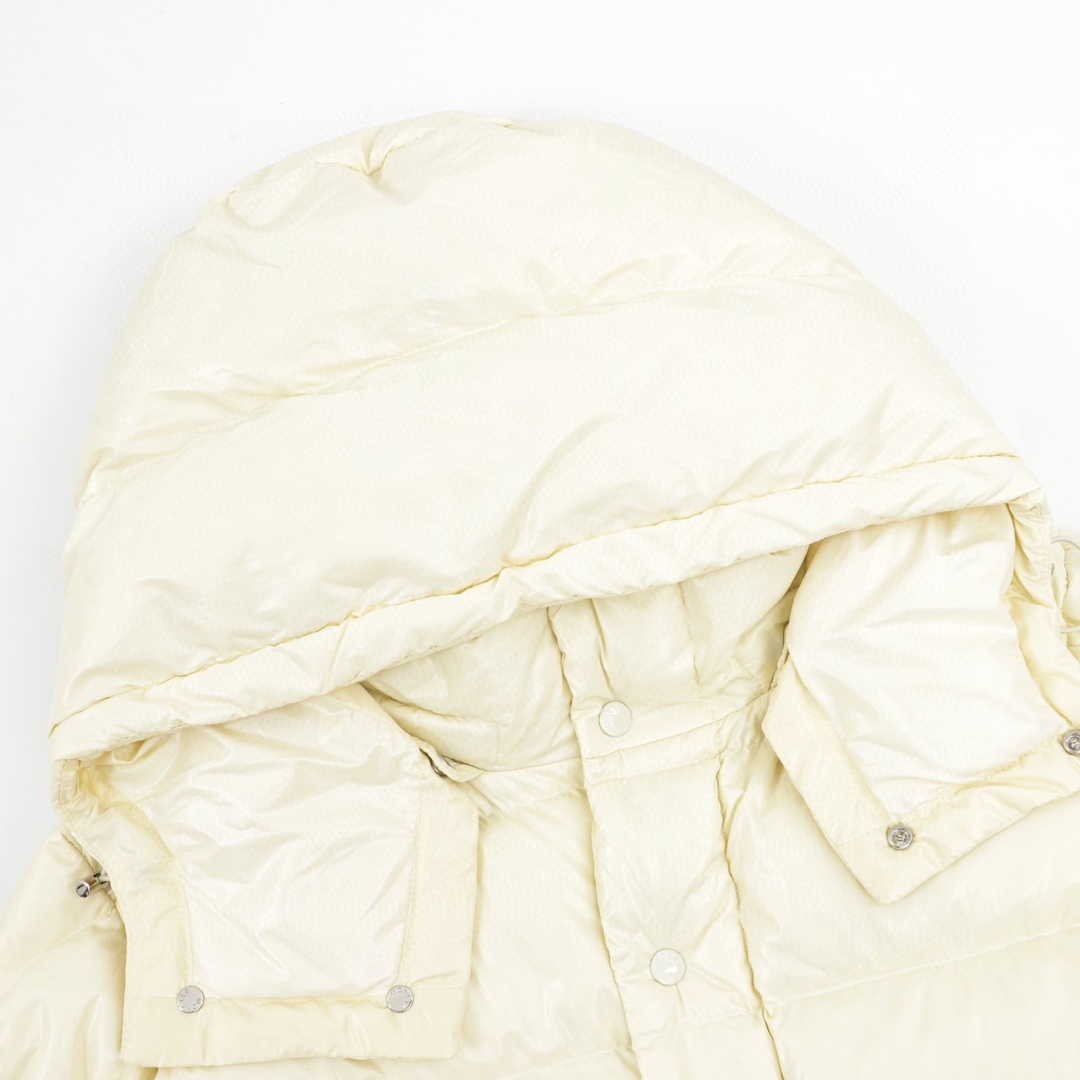 몽클레르 마야 70 쇼트 다운 자켓 스노우플레이크 화이트  H2-091-1A00256-5969T-070