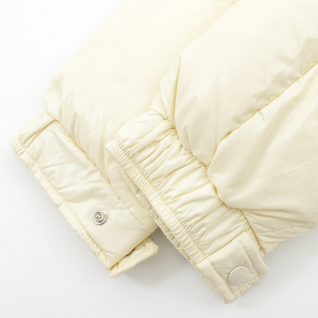 몽클레르 마야 70 쇼트 다운 자켓 스노우플레이크 화이트  H2-091-1A00256-5969T-070