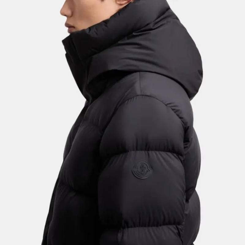 몽클레르 마데이라 쇼트 다운 자켓 블랙