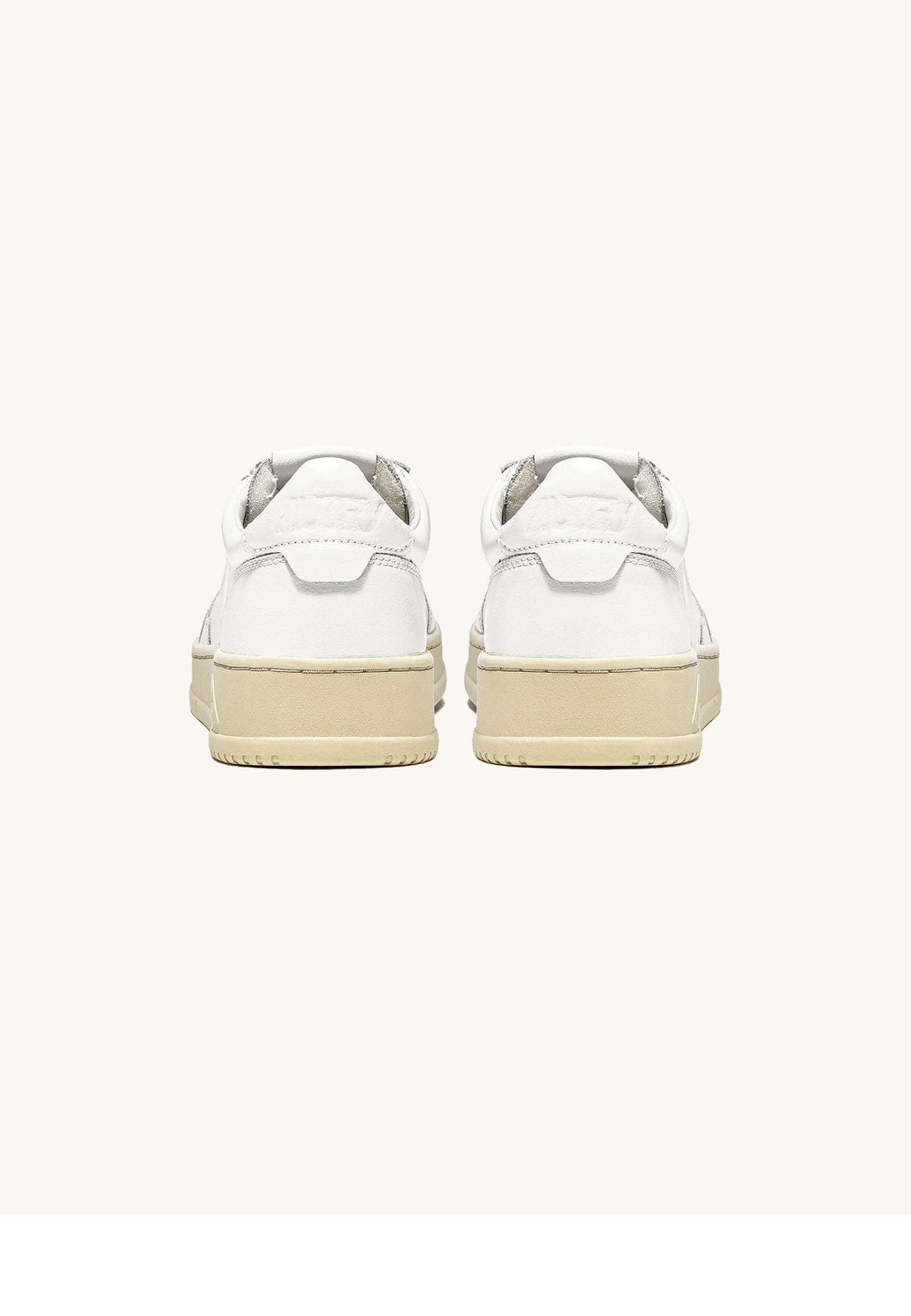 메달리스트 스니커즈 in leather white