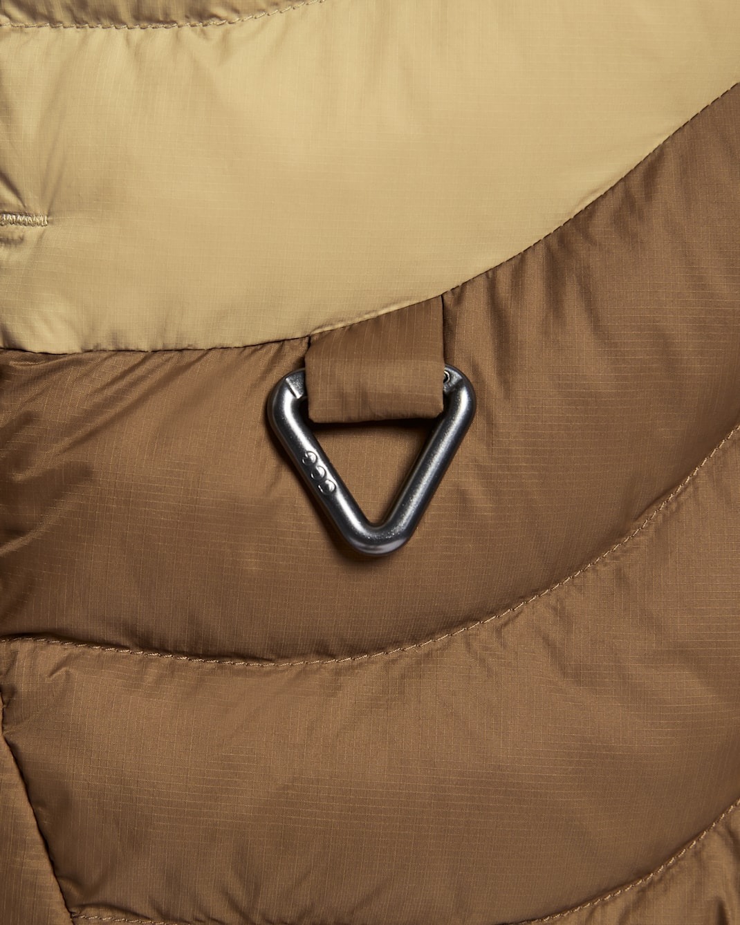 나이키 ACG '라바 플로우'