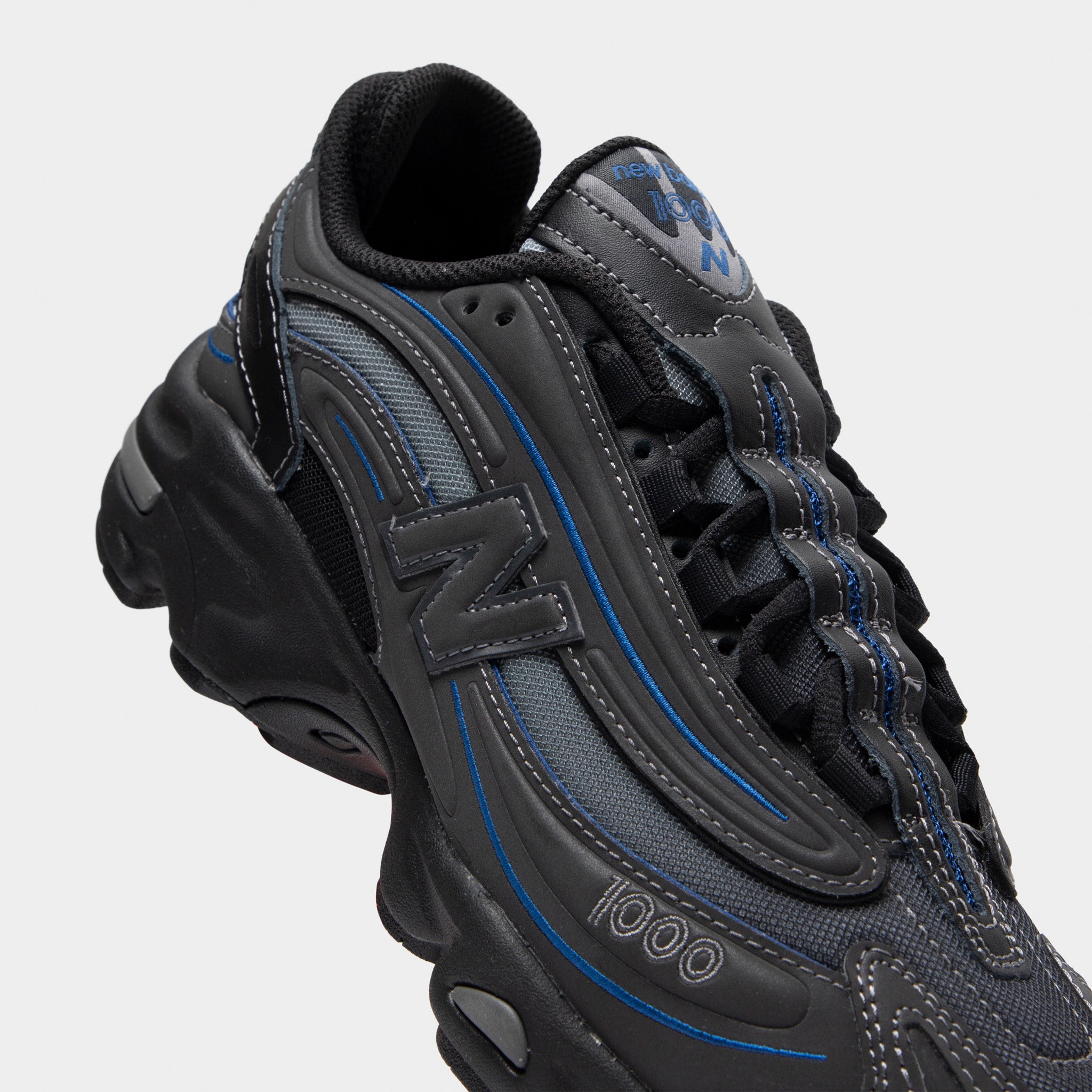 Nethtw Balathtnce M1000 Galaxy Blue / Castlerock