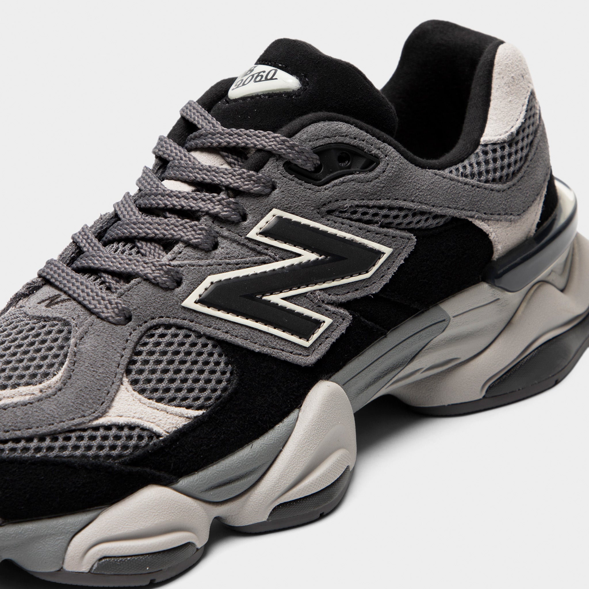 New Balance 9060 Black / Castlerock
