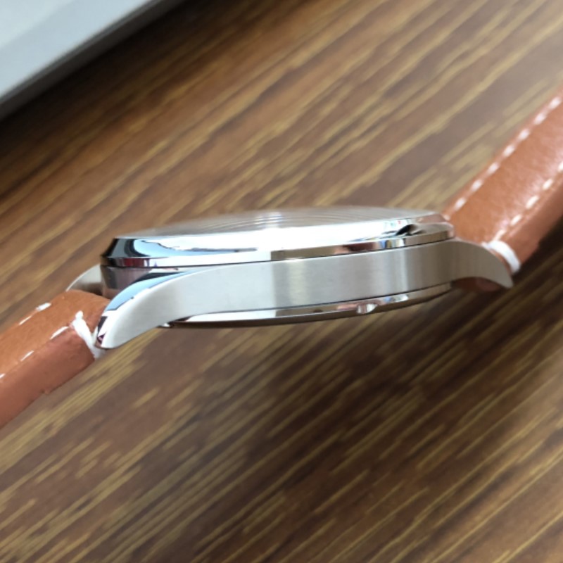 Mechanical pilot watch