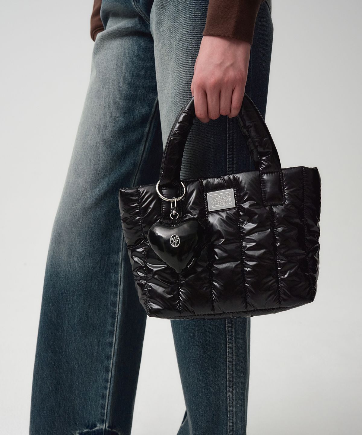 [무료반품]CLASSIC LOGO GLOSSY PADDING BAG black/pink/silver