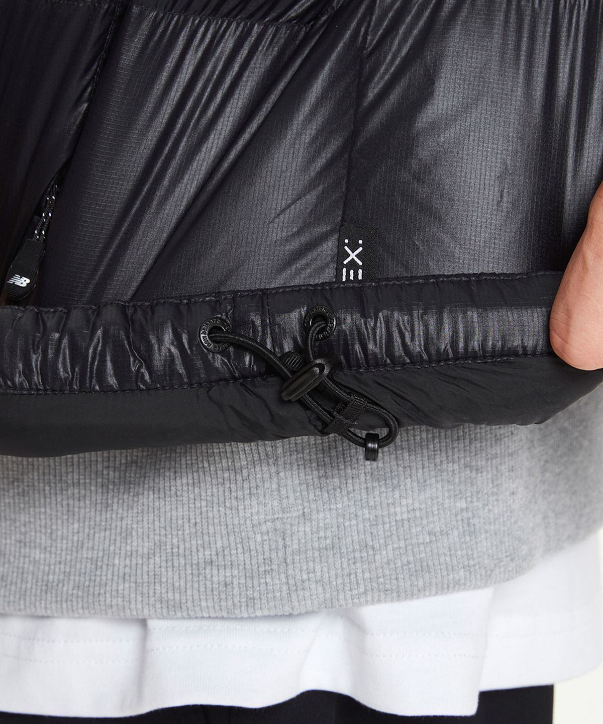 [무료반품] 남여공용 액티브 하이퍼 숏 구스다운 (BLACK)