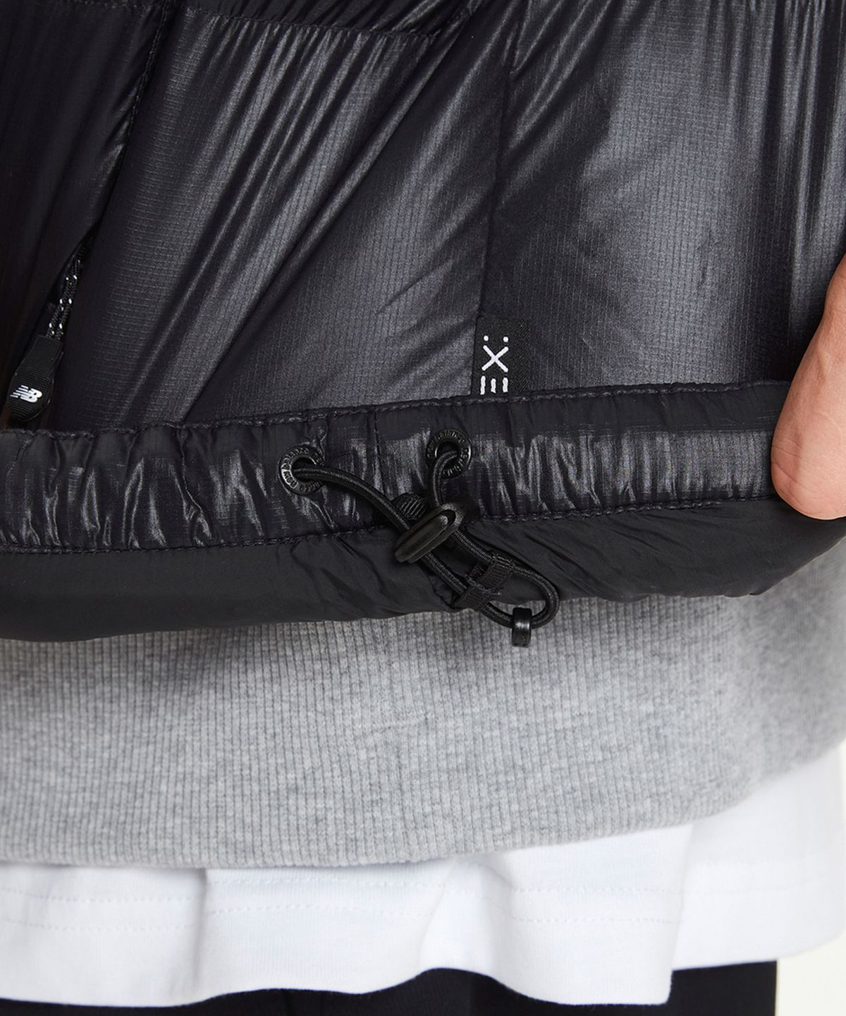 [무료반품] 남여공용 액티브 하이퍼 숏 구스다운 (BLACK)