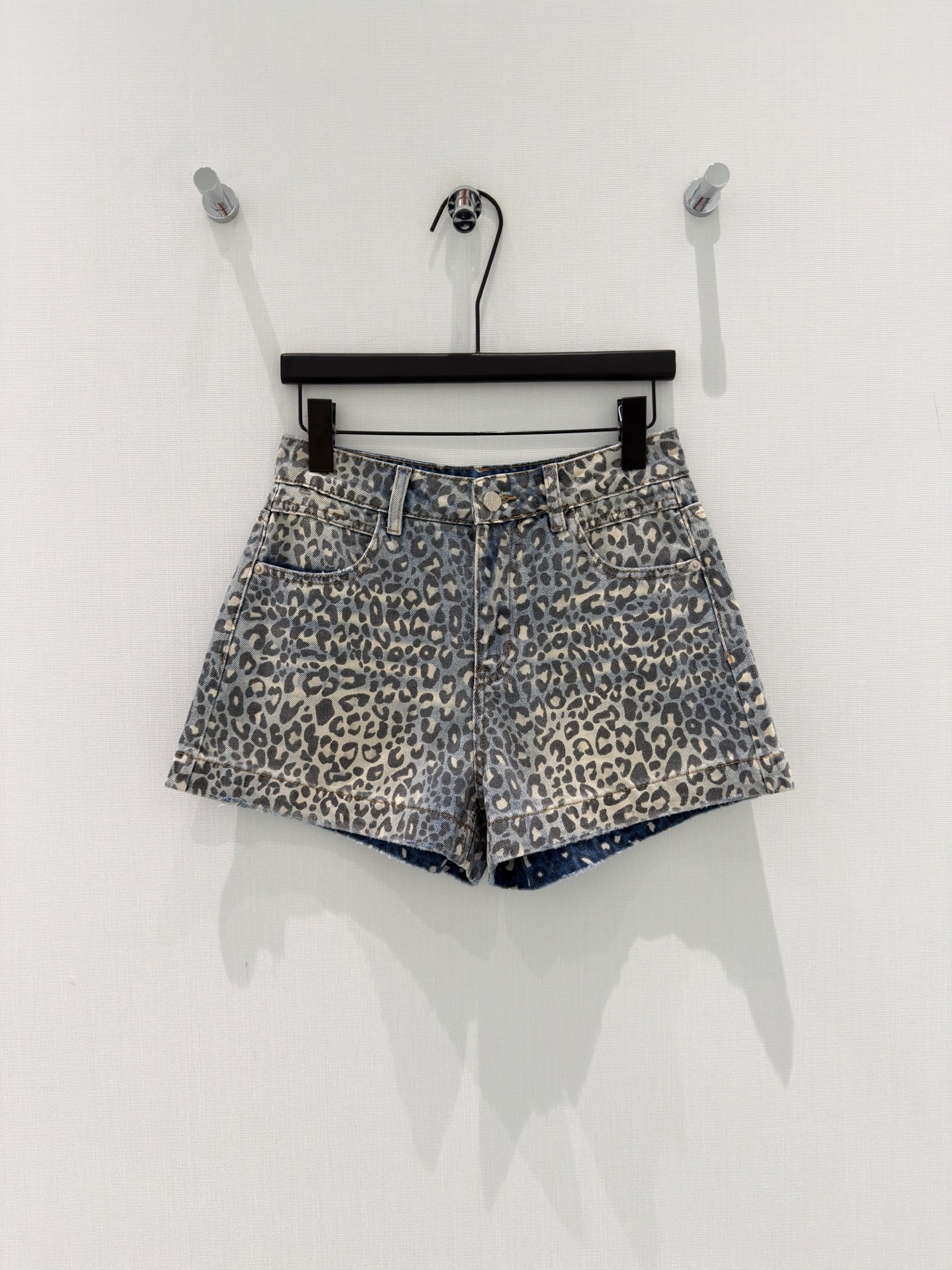 Fen Shorts
