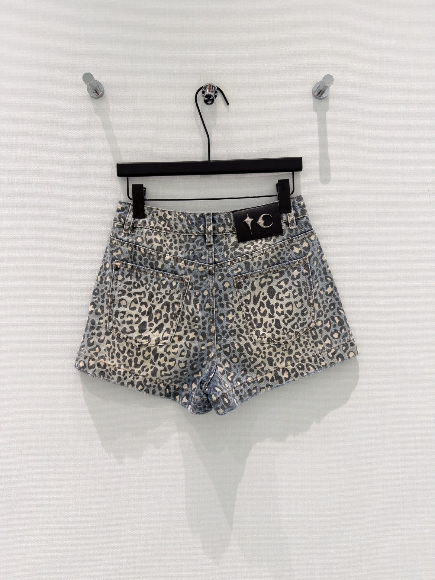Fen Shorts