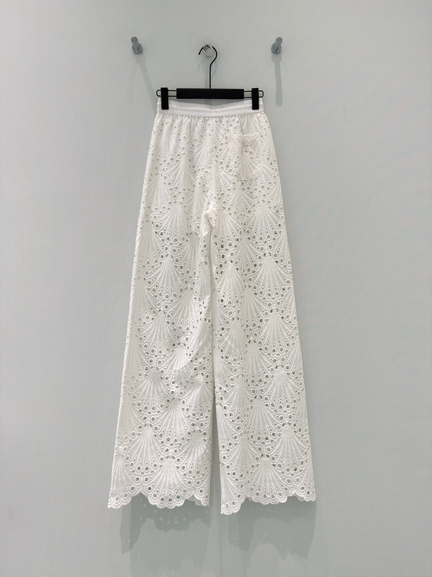 Chan Hollow-out series trousers