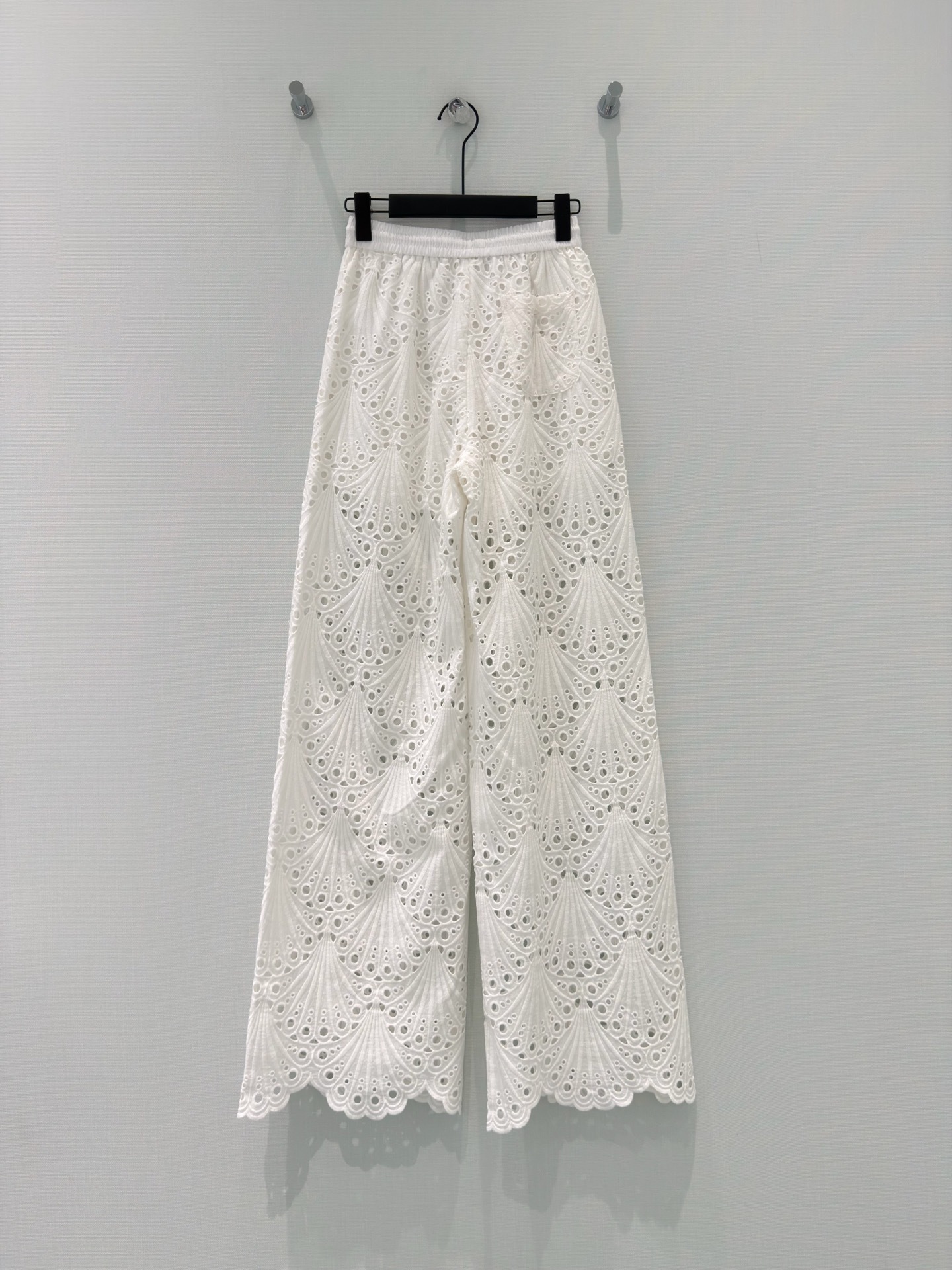 Chan Hollow-out series trousers