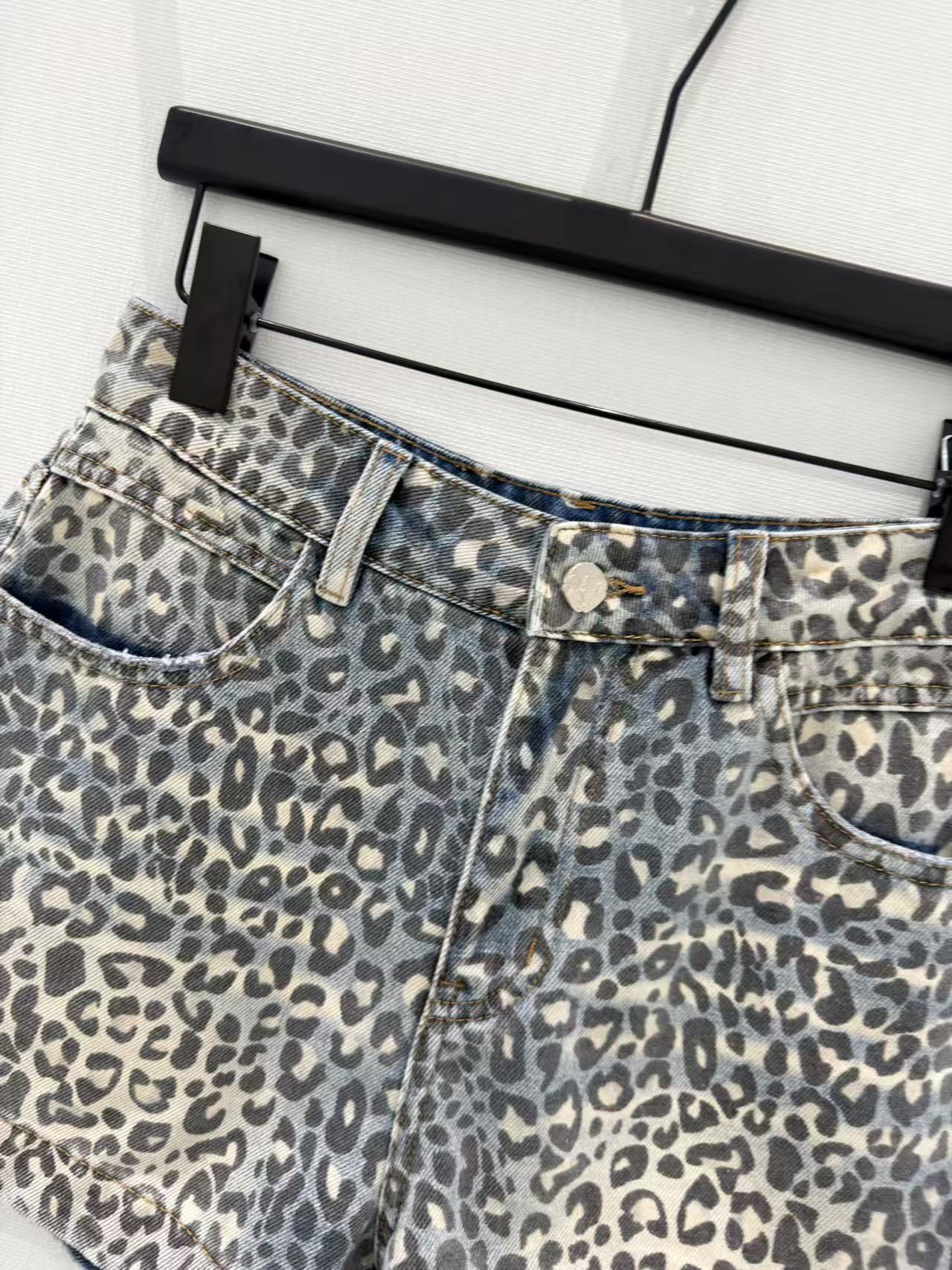 Fen Shorts