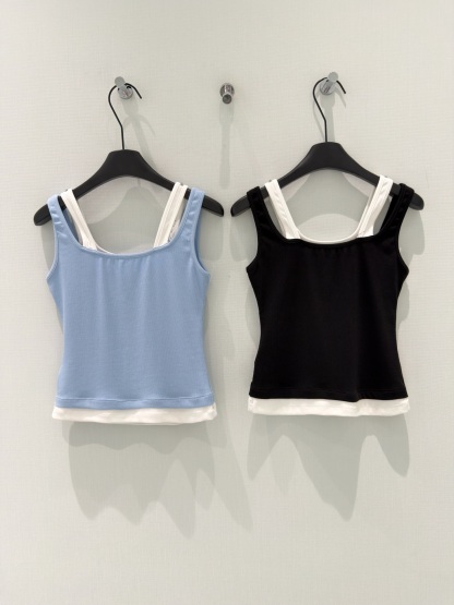 Dio Knit vest