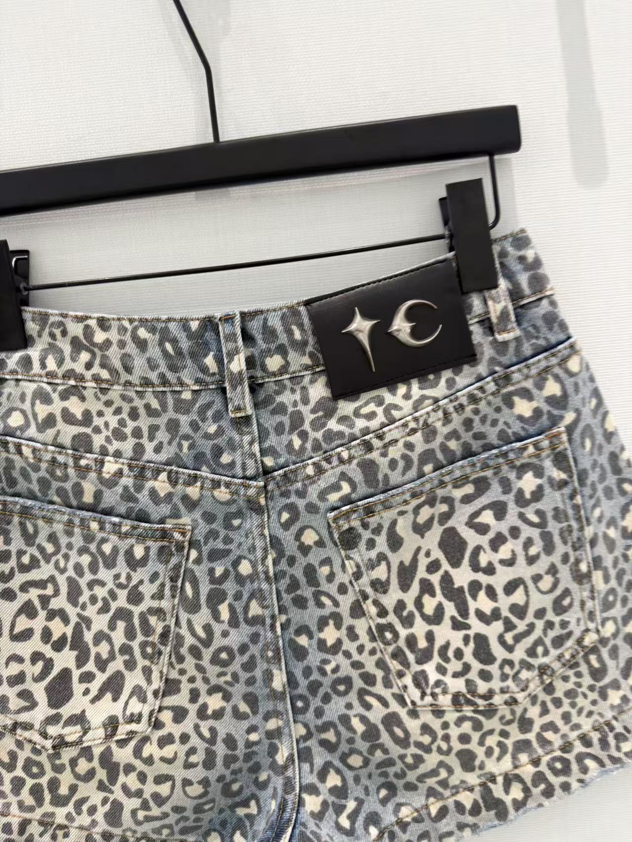 Fen Shorts