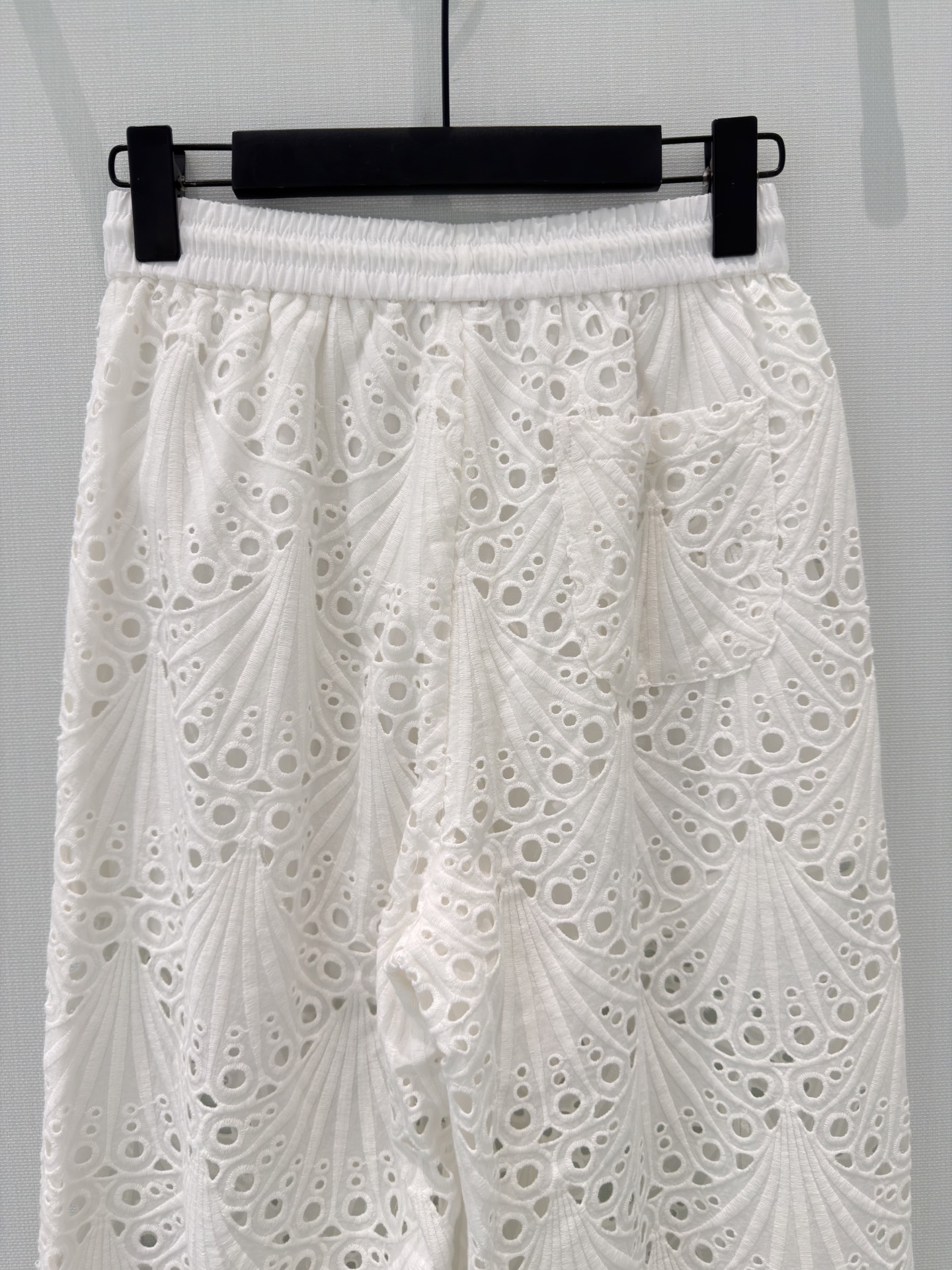 Chan Hollow-out series trousers