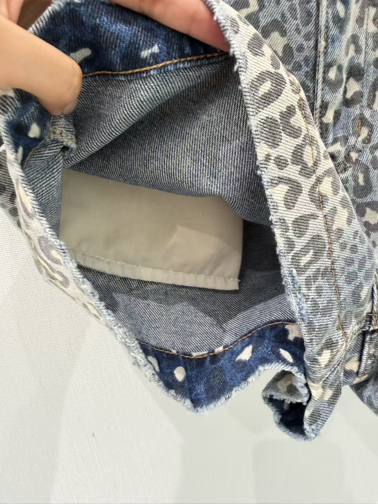 Fen Shorts