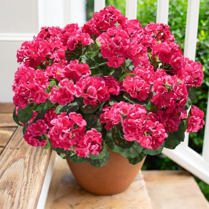  🎁Last Day 60% OFF🌸 Lush, UV-resistant artificial geraniums – Realistic looking, maintenance-free! 🌞🏡💐