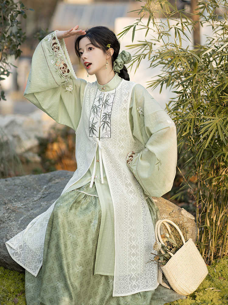 Green Hanfu Skirt Set Inspired by Bamboo Shadows Garden Painting-Lovesyouforever