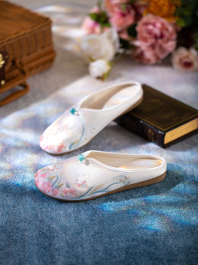 Chinese Style Rabbit and Peach Blossom Embroidered Shoes Slippers-Lovesyouforever