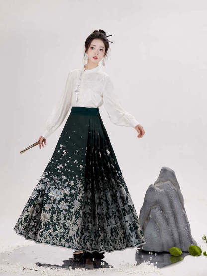 Sea of Flowers Mamianqun- Floral Ma Mian Skirt Inspired by Traditional Chinese Mother-of-Pearl Patterns-Lovesyouforever