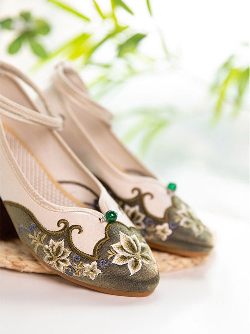 Vintage Lotus Flower Embroidered Shoes-Lovesyouforever