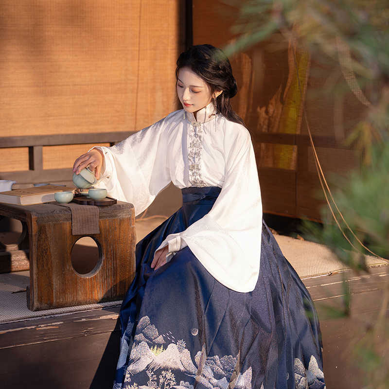 Mountain, Sea, Moon, and Brightness - Mamianqun Skirt with Vertical-collar Double-breasted Shirt Daily Hanfu Set-Lovesyouforever