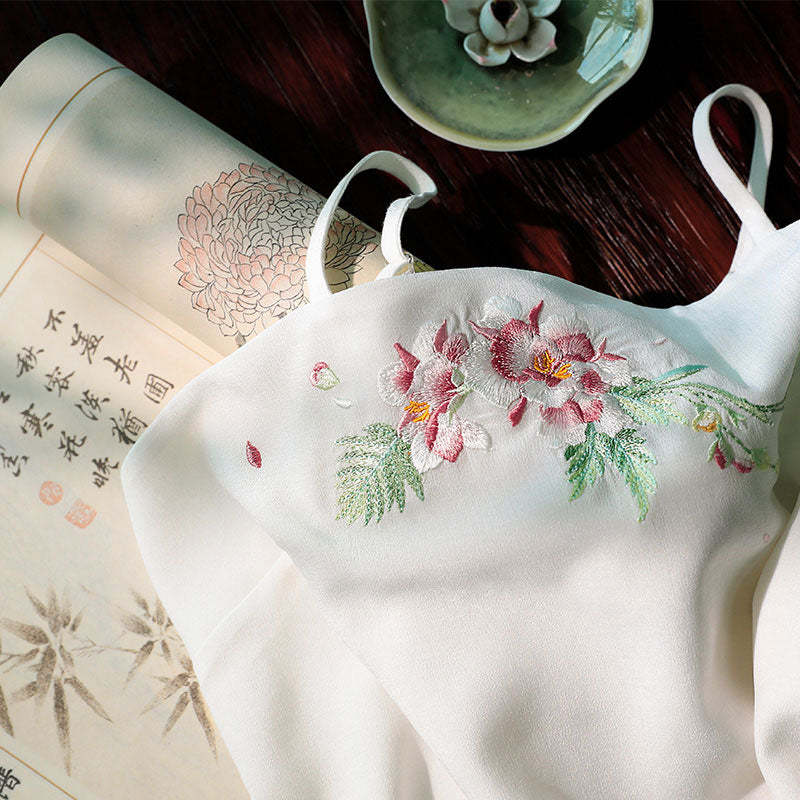 Elegant Vintage Floral Embroidered Camisole Sleeveless Hanfu Undershirt-Lovesyouforever