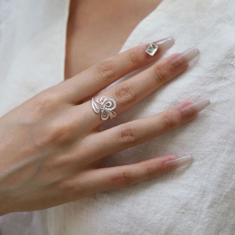 Vintage Simple Plain Silver Fish-shaped Hollow Filigree Ring Jewelry Gift-Lovesyouforever