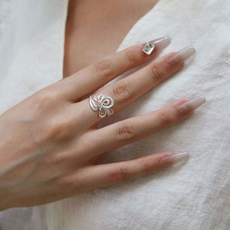 Vintage Simple Plain Silver Fish-shaped Hollow Filigree Ring Jewelry Gift-Lovesyouforever