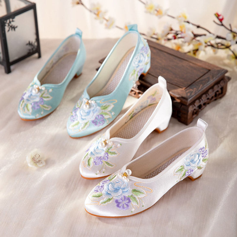 Vintage Flower Embroidery Low Heel Women's Pumps-Lovesyouforever