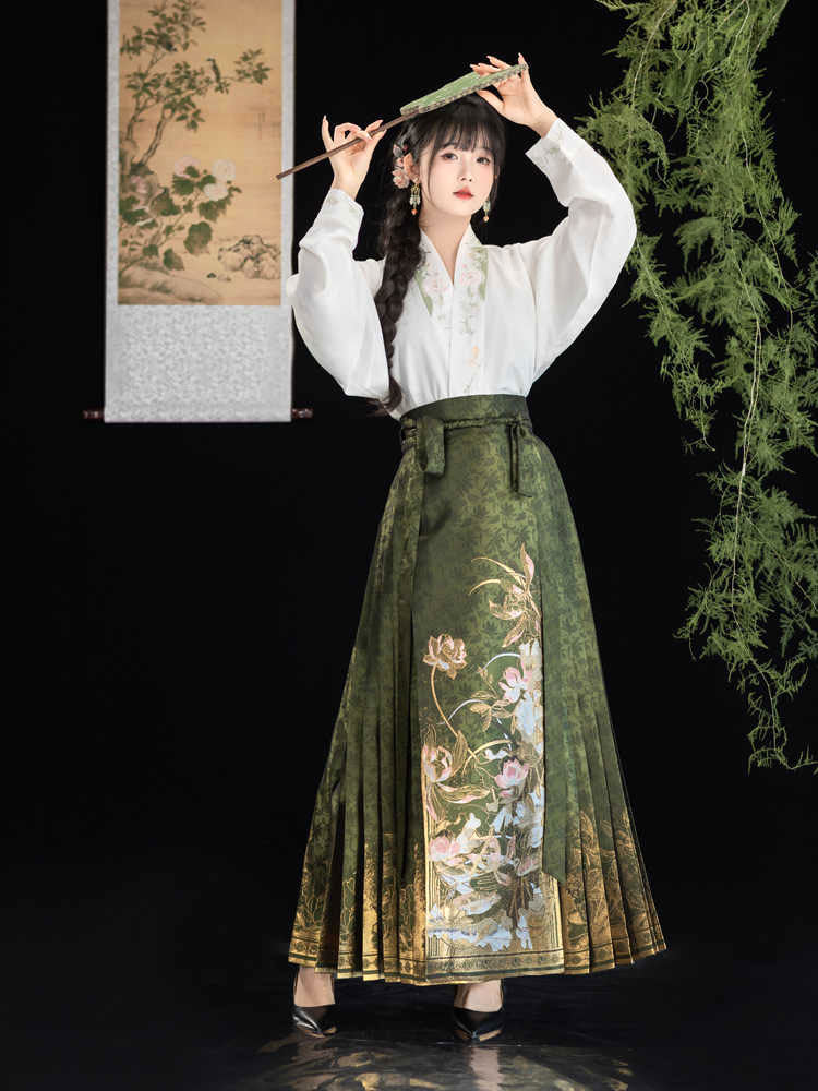 Fragrant Lotus Pond - Classic Lotus Pattern Woven Gold Mamianqun Skirt-Lovesyouforever