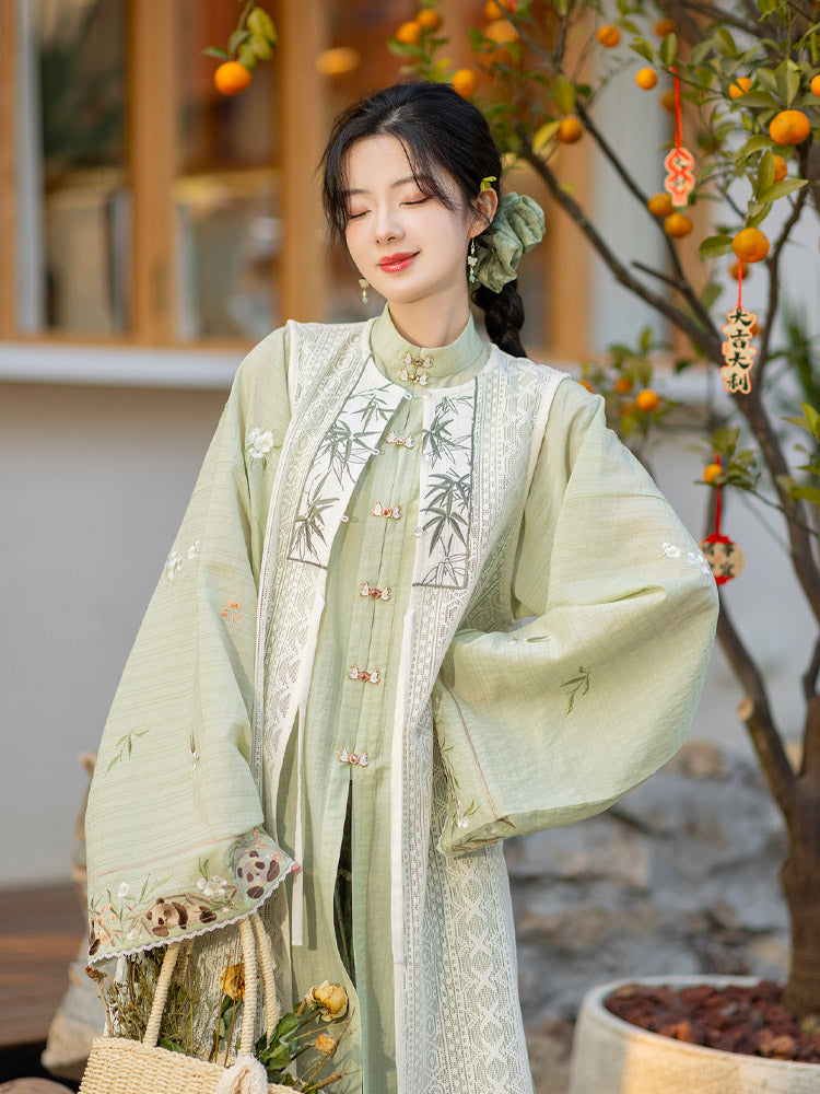 Green Hanfu Skirt Set Inspired by Bamboo Shadows Garden Painting-Lovesyouforever