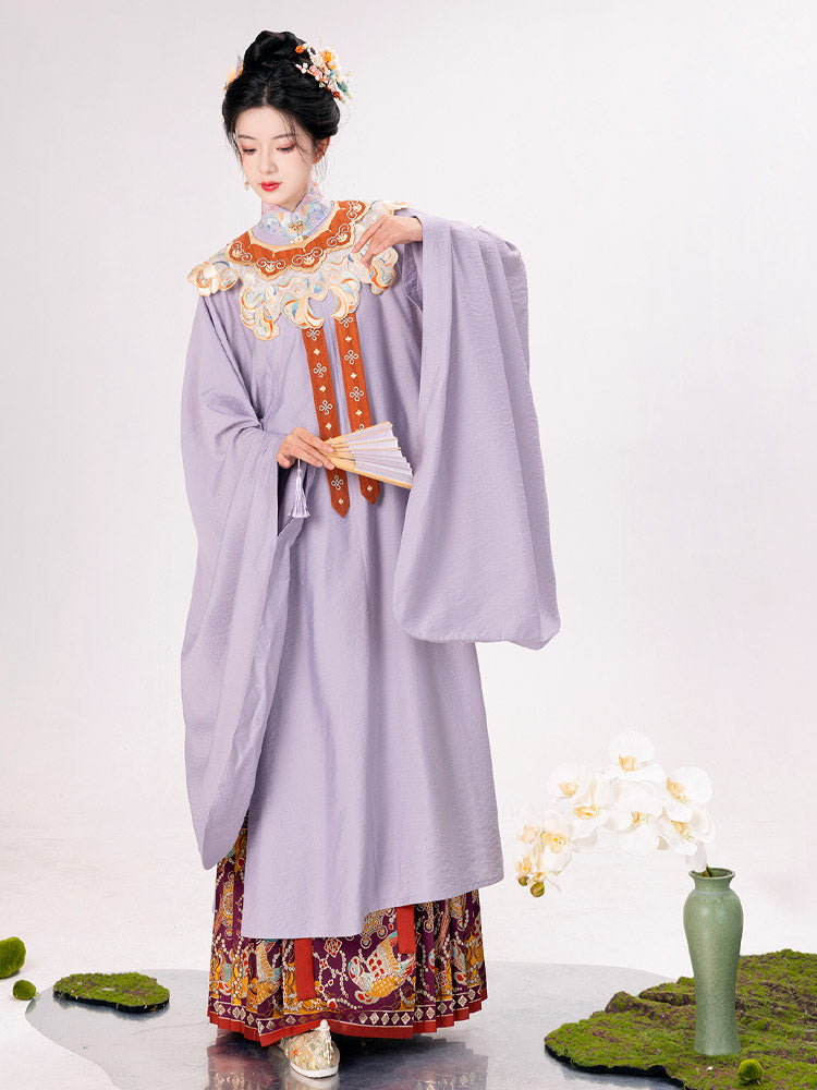 Women's Ming Dynasty-style Gold Embroidered Mamianqun Hanfu Skirt-Lovesyouforever