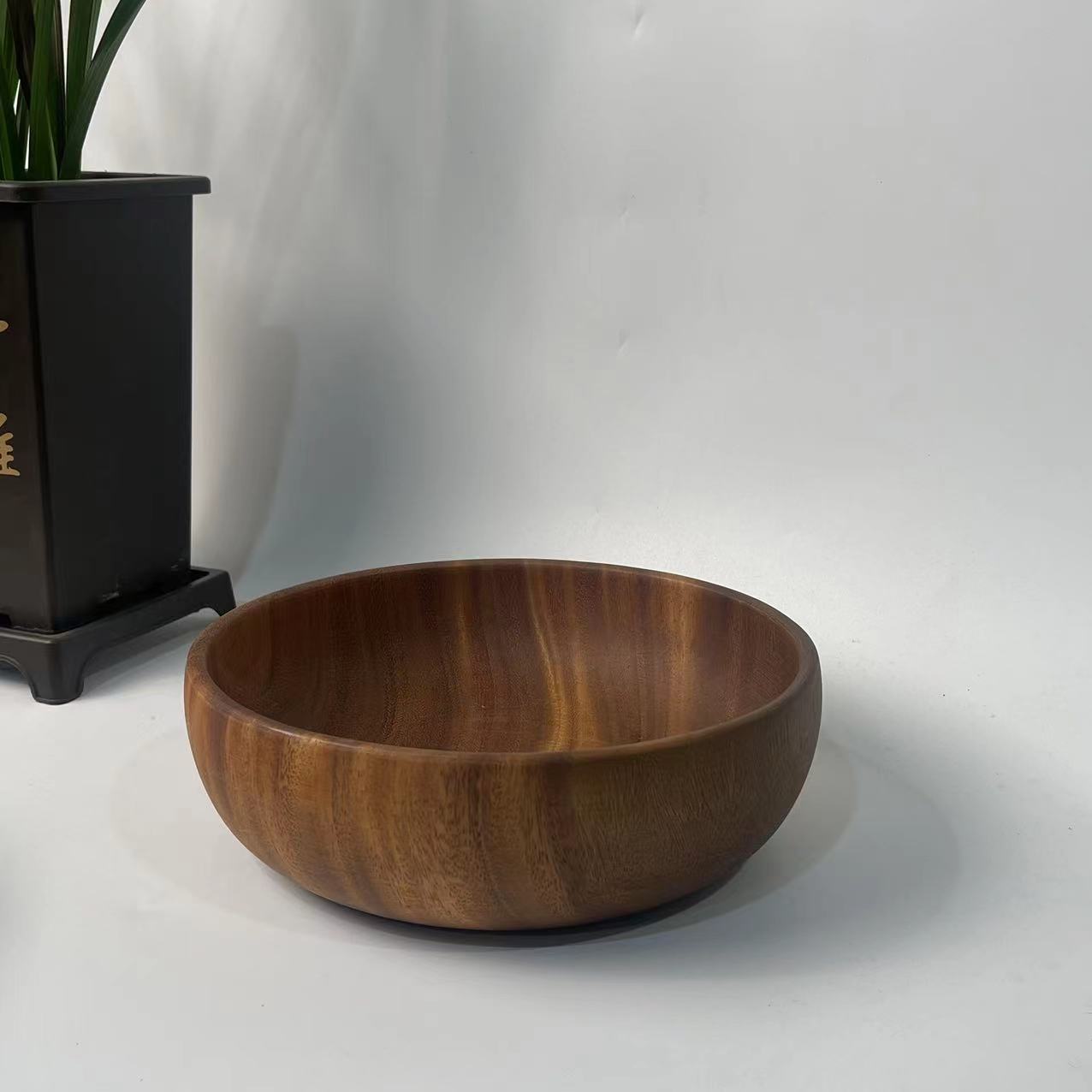 Solid walnut wood salad bowl, solid wood flat-bottomed large soup bowl, home use acacia wood exquisite bowl, noodle soup bowl, wooden basin-Lovesyouforever