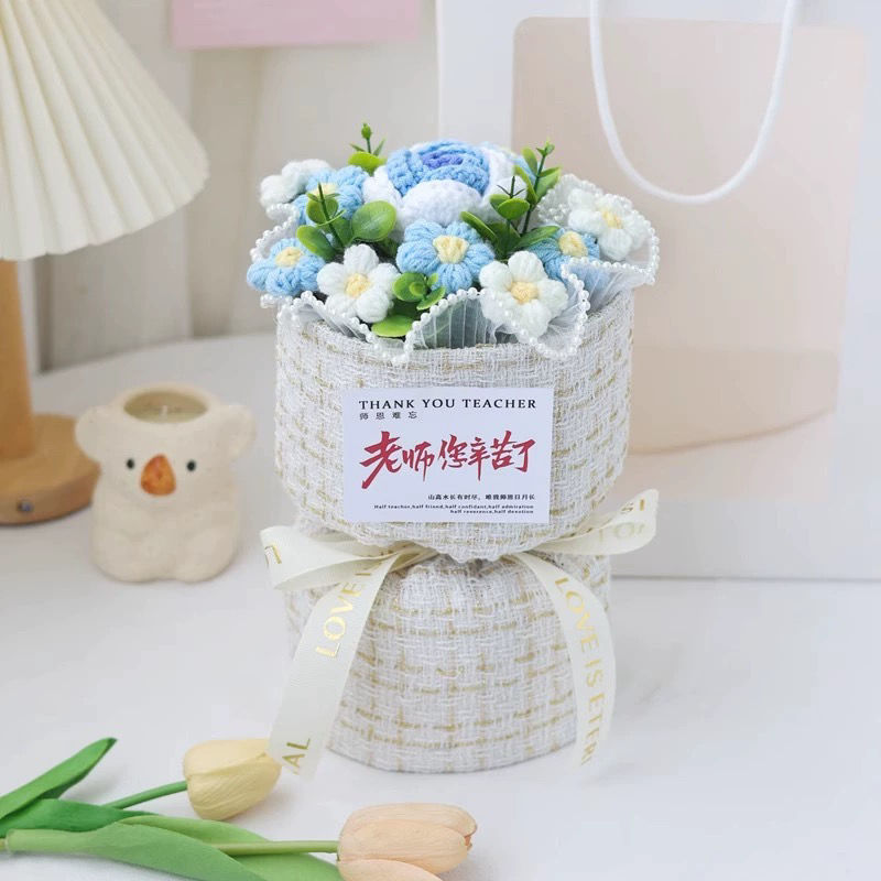 Creative hand-knitted wool rose bouquet as a graduation gift to express gratitude to teachers and surprise them-Lovesyouforever