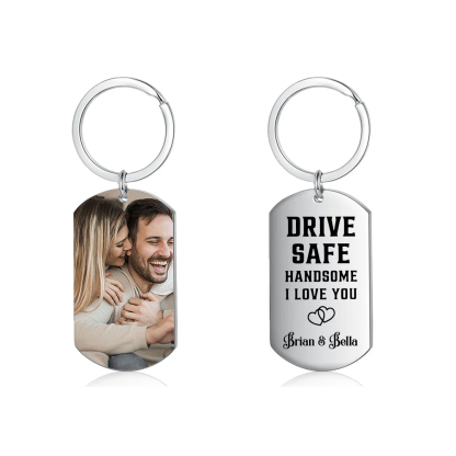 Custom Couple Photo Keychain With Name, Personalized Drive Safe Keychain for Boyfriend/Him-Lovesyouforever