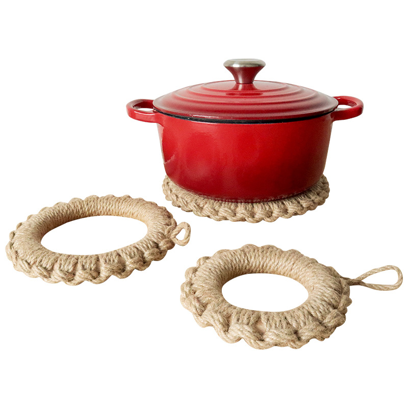 Hand-woven jute rope insulation mat, Japanese-style home decor, jute and solid wood round pot mat, available for wholesale from various factories.-Lovesyouforever