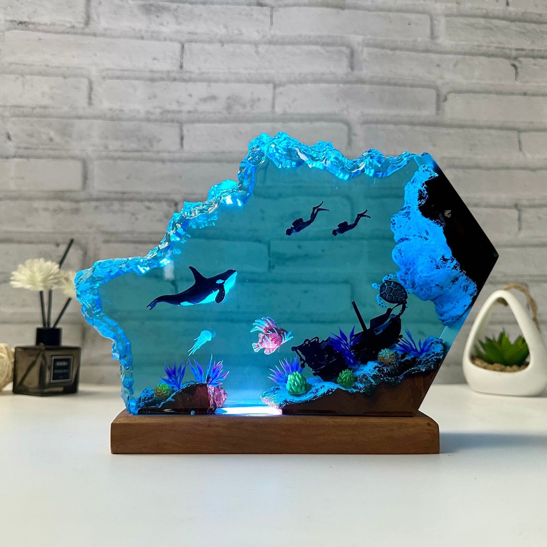 Killer Whale Resin Lamp Orca and Sea Turtle Epoxy Resin and Wooden Handmade Furniture Birthday Gift Unique Gift-Lovesyouforever