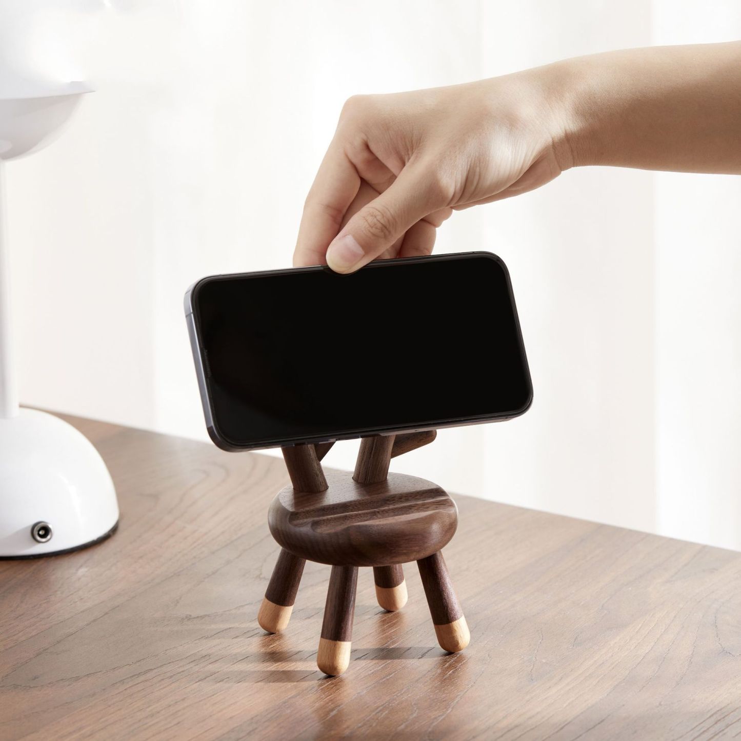 Black walnut wood desktop cartoon deer antler stool phone stand, personalized creative office lazy stand decoration-Lovesyouforever