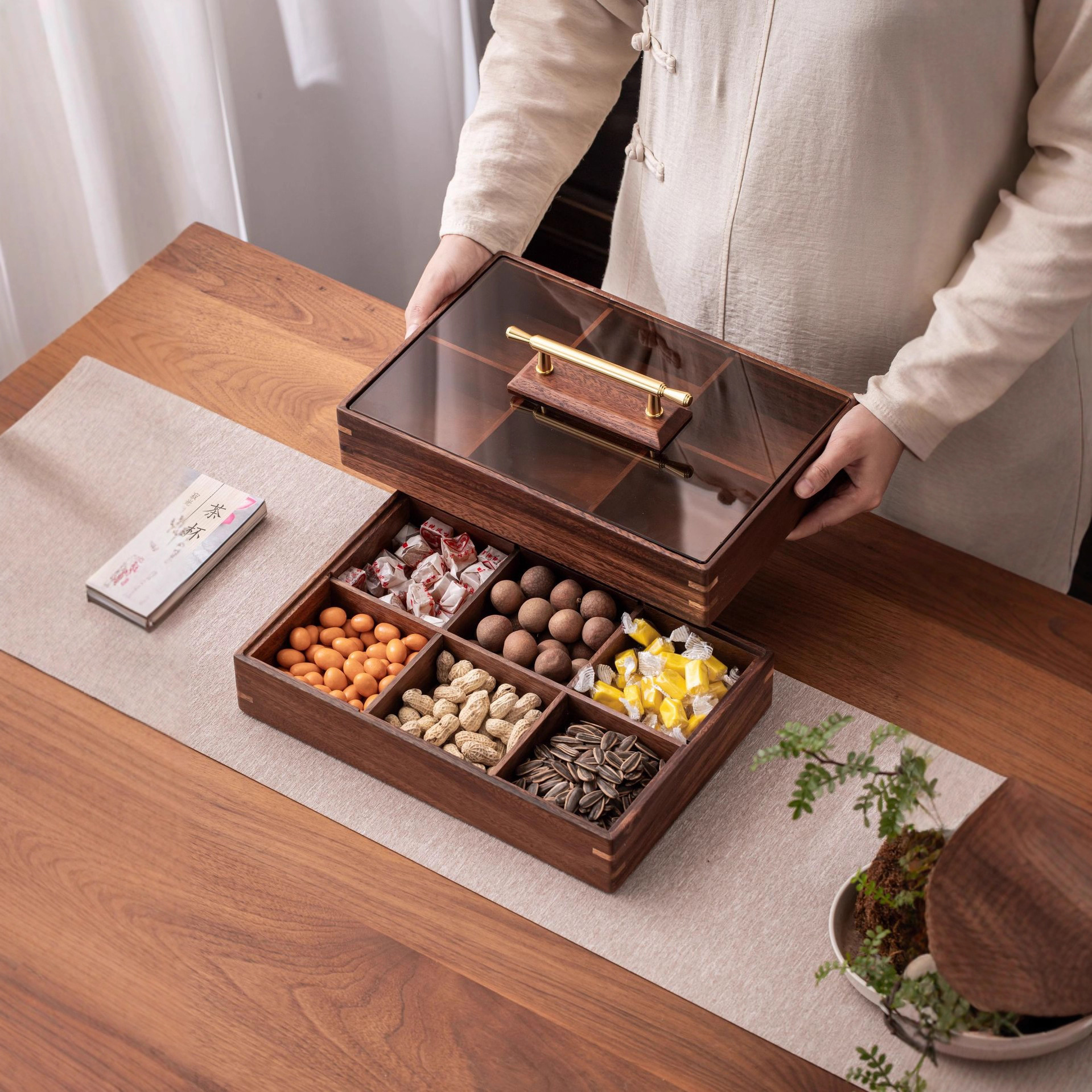 Walnut wood double-layer snack box for home use, living room coffee table, wooden dry fruit box, candy box, snack tray, six-compartment stackable-Lovesyouforever