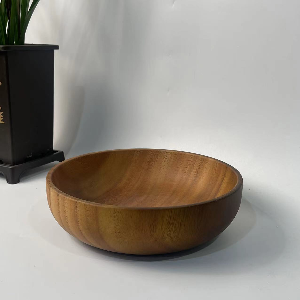 Solid walnut wood salad bowl, solid wood flat-bottomed large soup bowl, home use acacia wood exquisite bowl, noodle soup bowl, wooden basin-Lovesyouforever