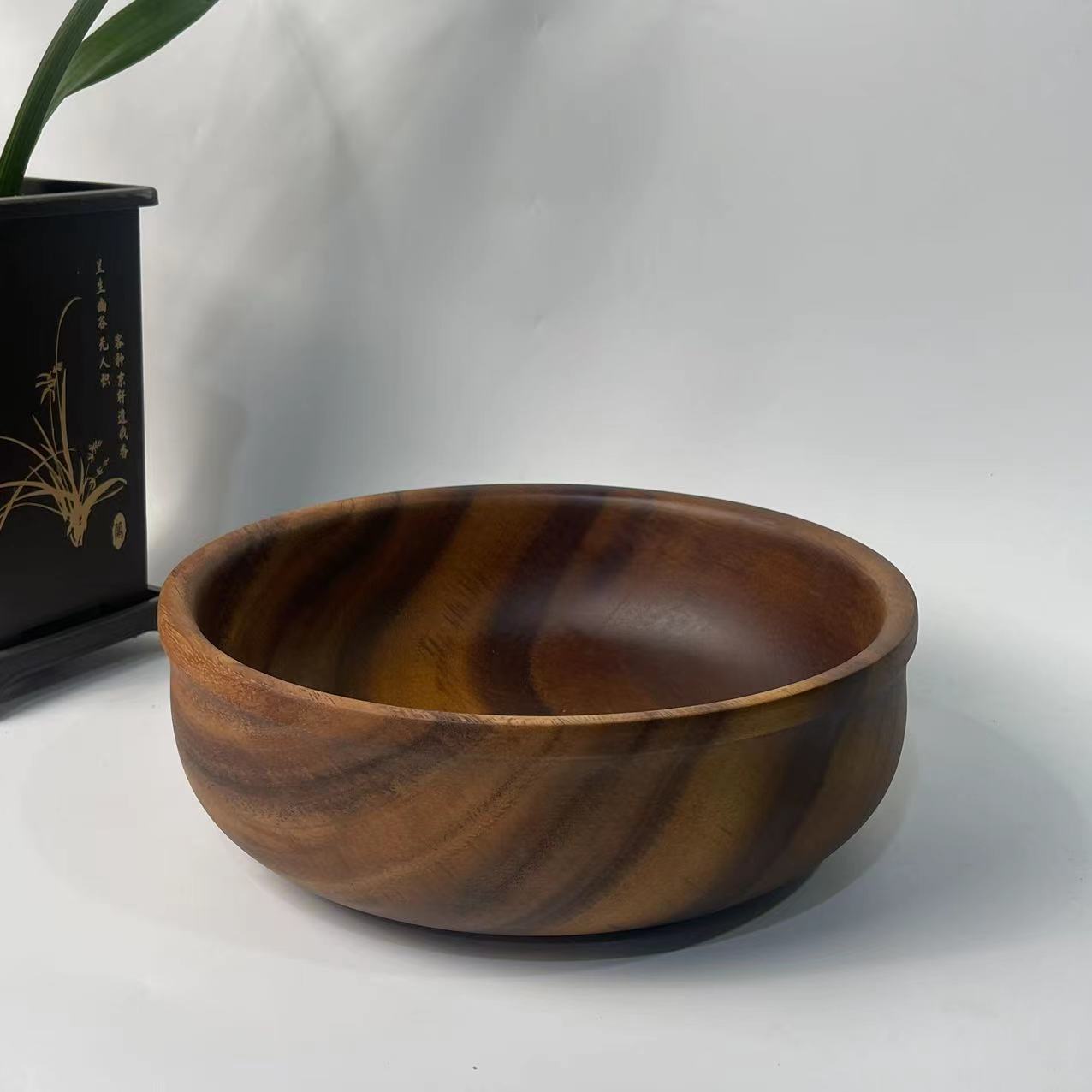 Solid walnut wood salad bowl, solid wood flat-bottomed large soup bowl, home use acacia wood exquisite bowl, noodle soup bowl, wooden basin-Lovesyouforever